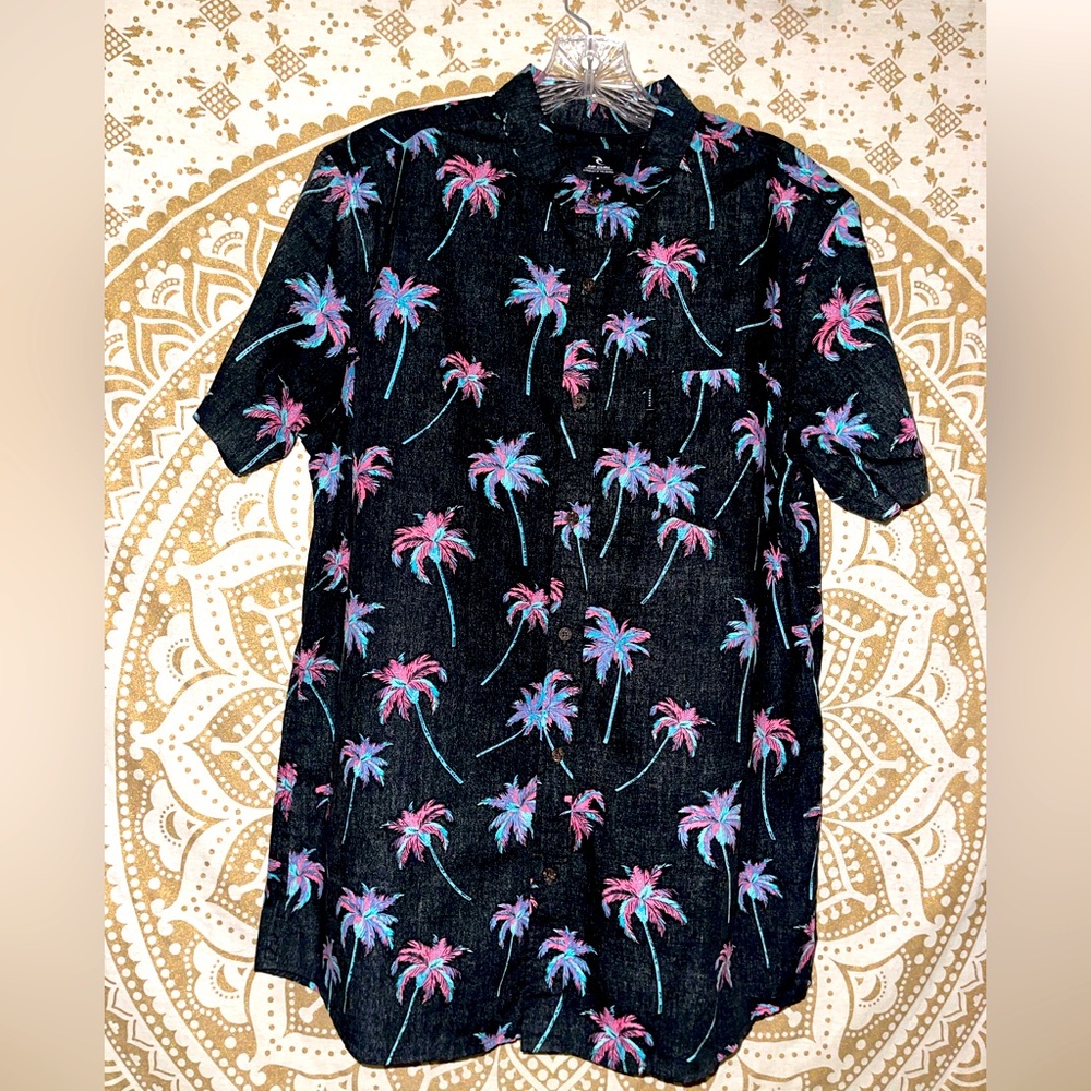 ✨HP✨ MEN’S “RIP CURL” BLACK BUTTON-DOWN SHIRT W/ MULTI-COLOR PALM TREES, SIZE M